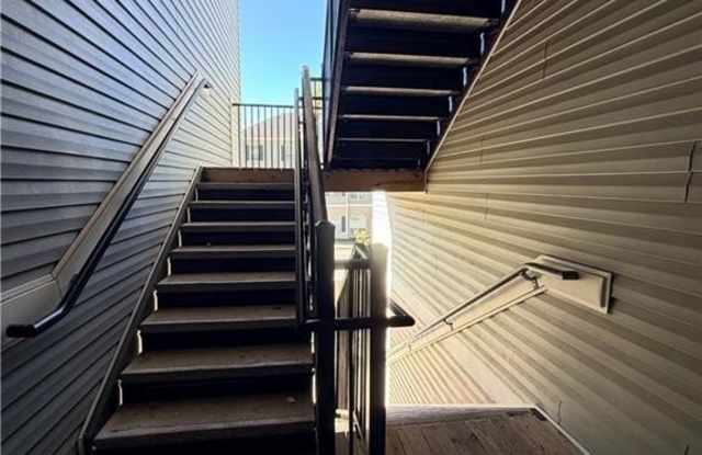 2606 Pennoak Way Gallery 2