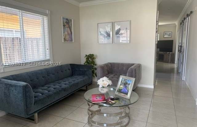 4636 SW 164th Pl Gallery 3