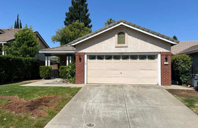 Gorgeous Broadstone home near Kemp Park. photos photos