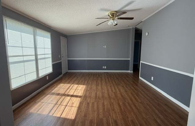 54 Garland Dr Gallery 3