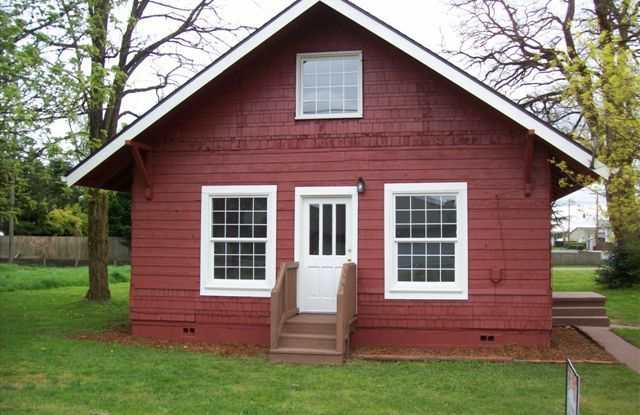 STATUS: AVAILABLE- | R25 | $1395 photos photos