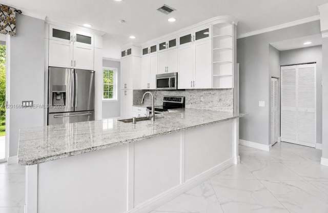 963 Falling Water Road, Weston, FL 33326 photos photos