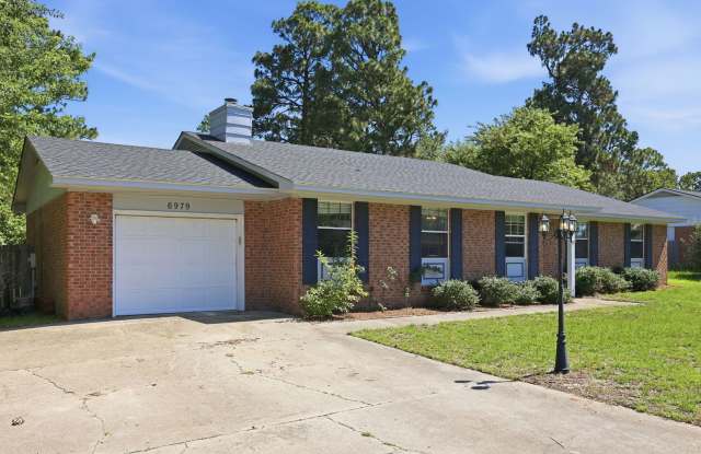 3 Bed 2 Bath Home with Flex Spaces Gallery 3