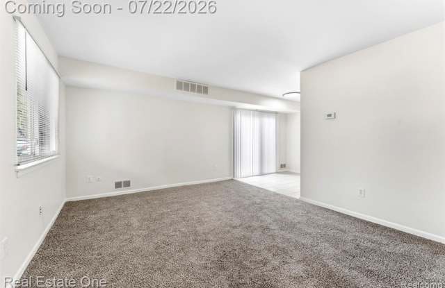 15588 Dupage Boulevard Gallery 3