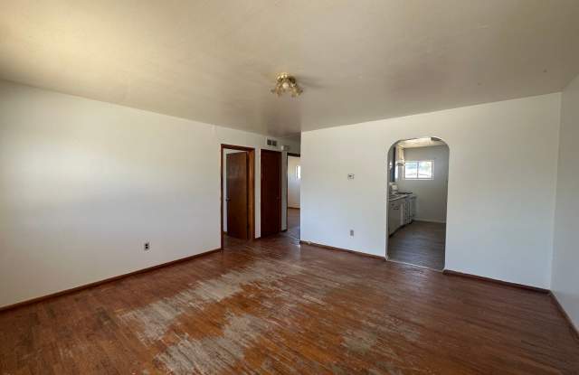 2 bedroom 1 bathroom duplex for rent in Aztec Gallery 3