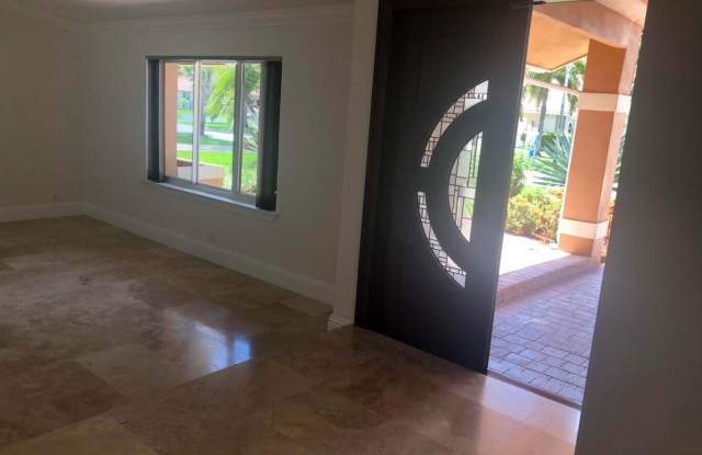 8649 NW 57th Court Gallery 2