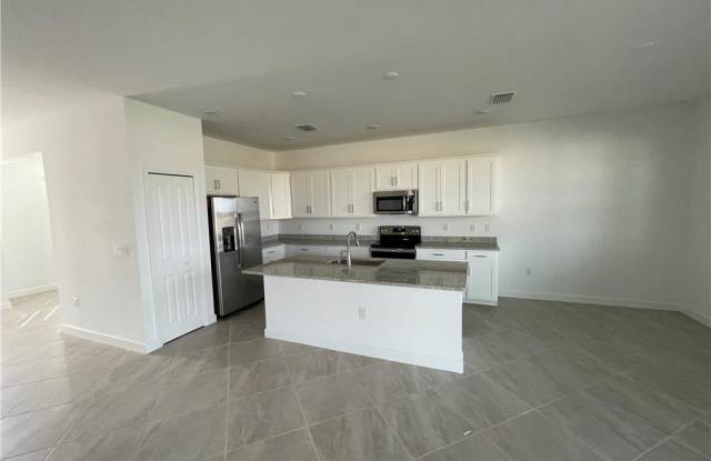 13924 Pine Lodge LN Gallery 3