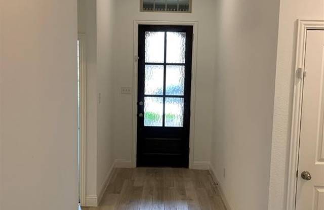 1202 Hundgate Way Gallery 2