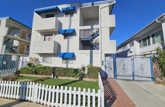 14323 Haynes StUnit 8 photos photos