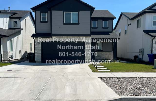 Stunning 4 Bedroom 2.5 Bath Home in Syracuse photos photos