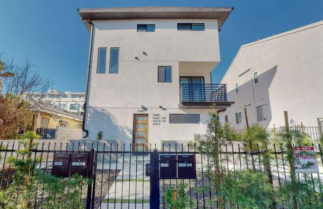 11619 Ayres Ave - 11619 Ayres Avenue, Los Angeles, CA 90064