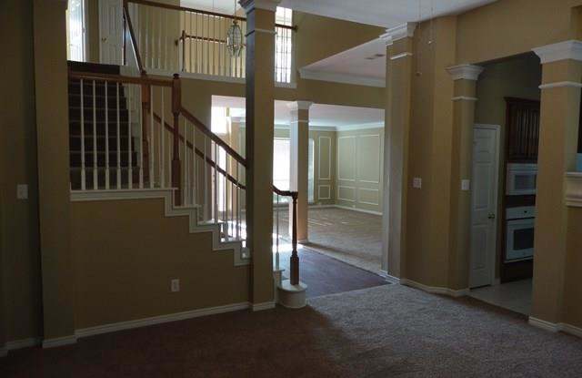 8637 Twisted Oaks Way Gallery 4