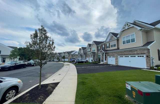 516 GRAY FEATHER Way Gallery 2