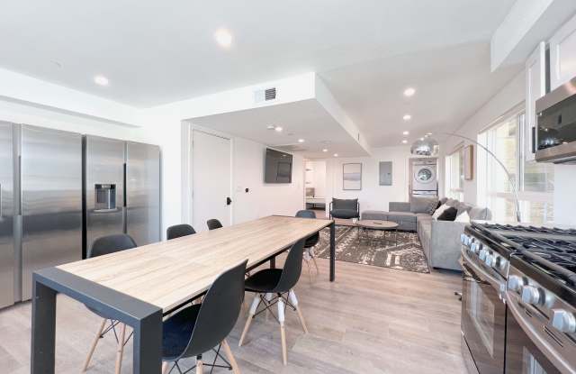 1366 W 35th Street - Co-Living Gallery 3