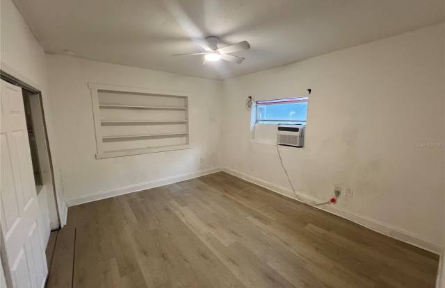 23476 HARPER Avenue Gallery 3