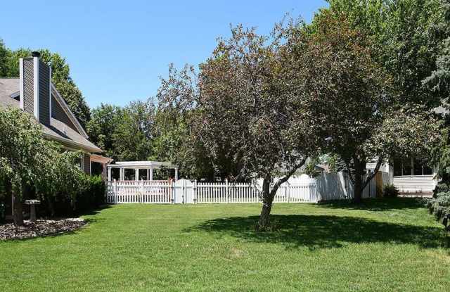 820 Redwood Road Gallery 4