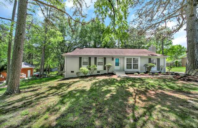 Wonderful Home Near Downtown Matthews! photos photos