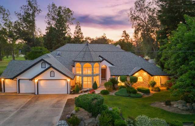Gorgeous 4/4 Madera Country Club Estate photos photos