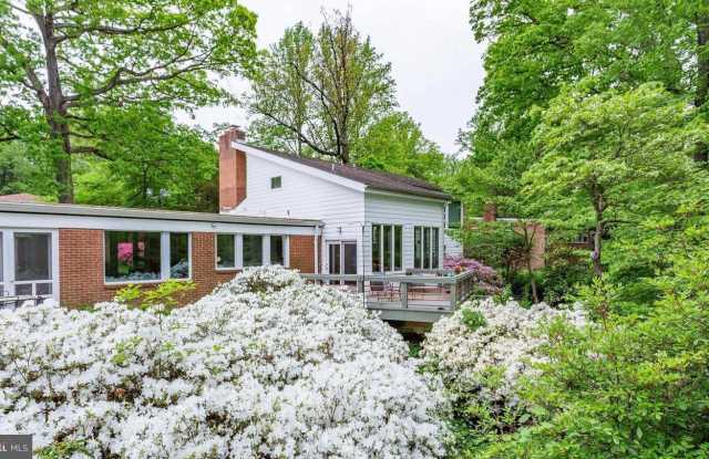 807 VILLA RIDGE ROAD Gallery 4