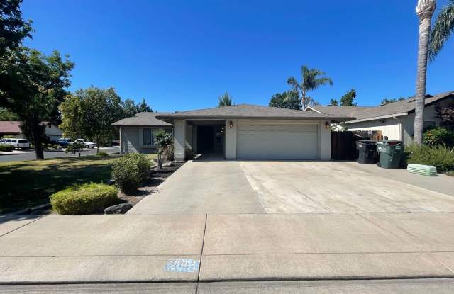 2613 Star Oak Court Gallery 1