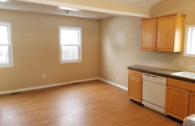 Cute! 2 bedroom single family home in Greece available 10/1 Gallery 4