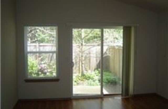 5224 Ivy Hill Ln SE Gallery 2