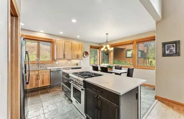 Winter Seasonal Rental- 91791 Ryan Gulch Road Gallery 3