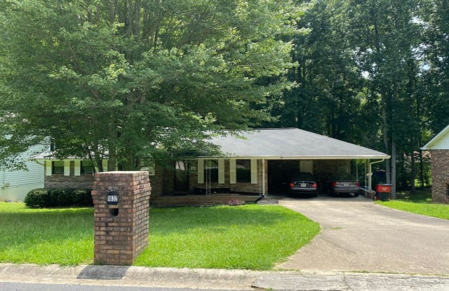 1032 Genny Ln - 1032 Genny Lane, Riverdale, GA 30296