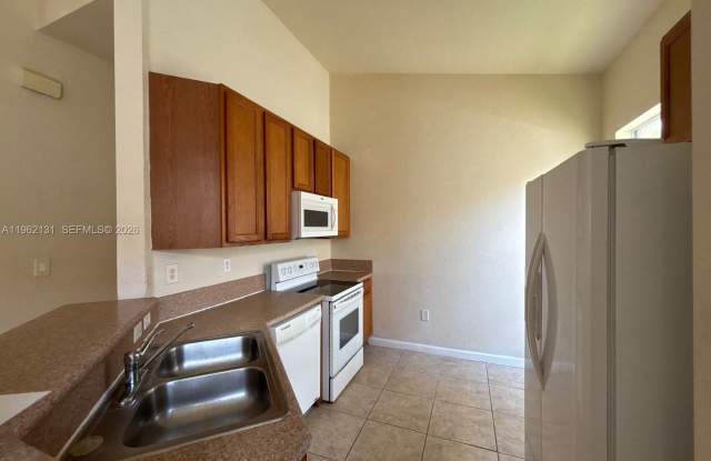 3964 NE 11th Drive 3964, Homestead, FL 33033 photos photos