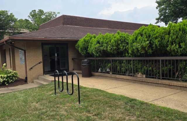 8346 TRAFORD Lane Gallery 3