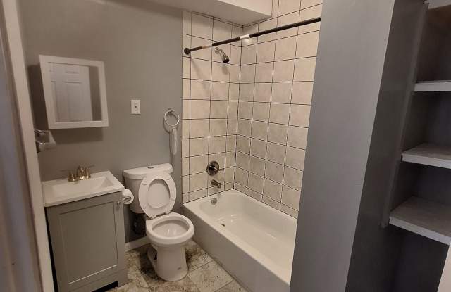 12613 Parkhill Avenue - Down Gallery 2