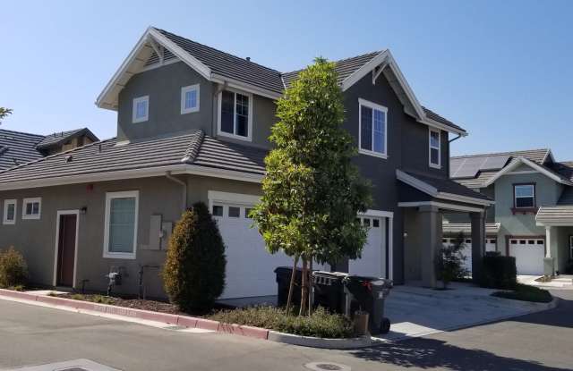 Pleasant 4 Bedroom 2.5 Bath Home Located in the Newer Development of Lavigna photos photos Pleasant 4 Bedroom 2.5 Bath Home Located in the Newer Development of Lavigna photos photos