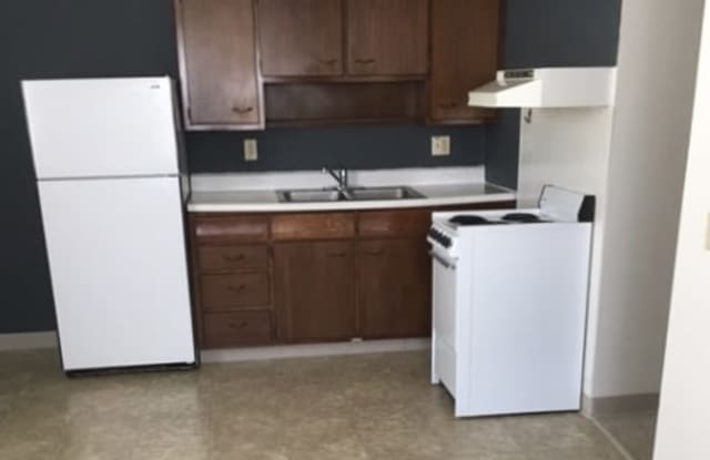 512 2nd St NW Apt # 211LaMoure, ND 58462 - 512 2nd Street Northwest, LaMoure, ND 58458