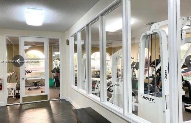 19215 Glenmoor Dr - 19215 Glenmoor Drive, West Palm Beach, FL 33409