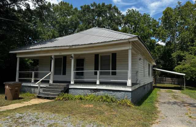 3/1 close to uptown Shelby, NC photos photos