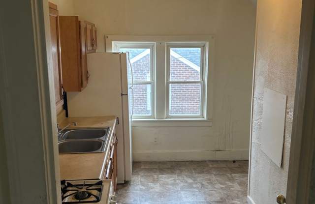 429 E 5th St - 429 East 5th Street, Monroe, MI 48161