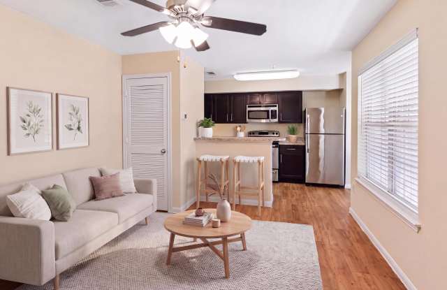 The Arbors of Wells Branch Apartments Gallery 2