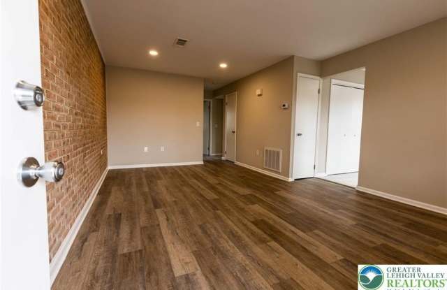 4070 Winfield Terrace Gallery 3