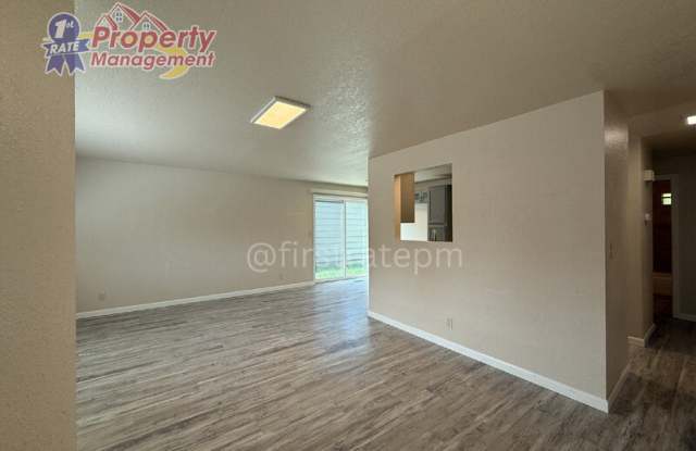 4336 W Rose Hill Court Gallery 3