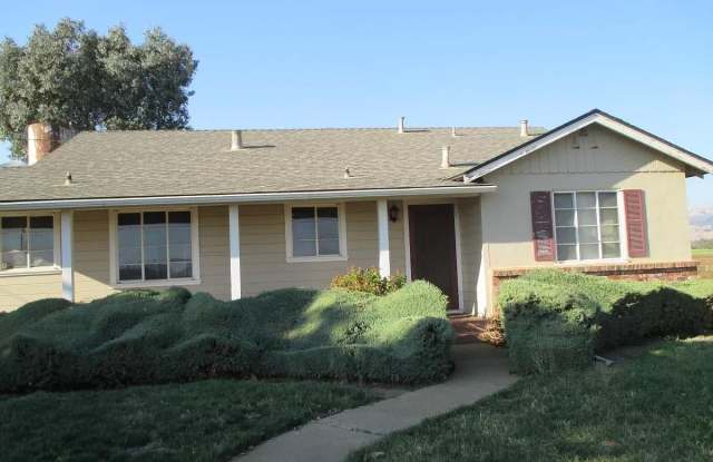 755 Las Animas Ave - 755 Las Animas Avenue, Gilroy, CA 95020