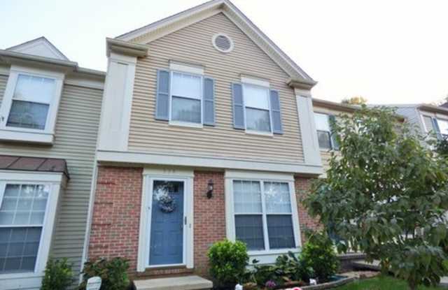 534 Currant Ter North East - 534 Currant Terrace Northeast, Leesburg, VA 20176