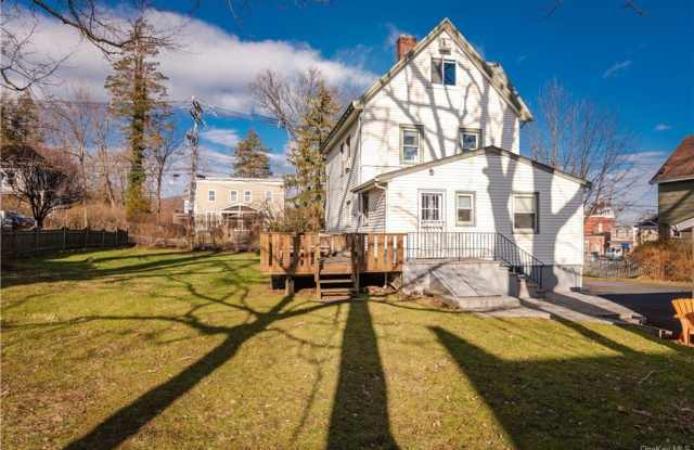 105 Castle Heights Avenue Gallery 3