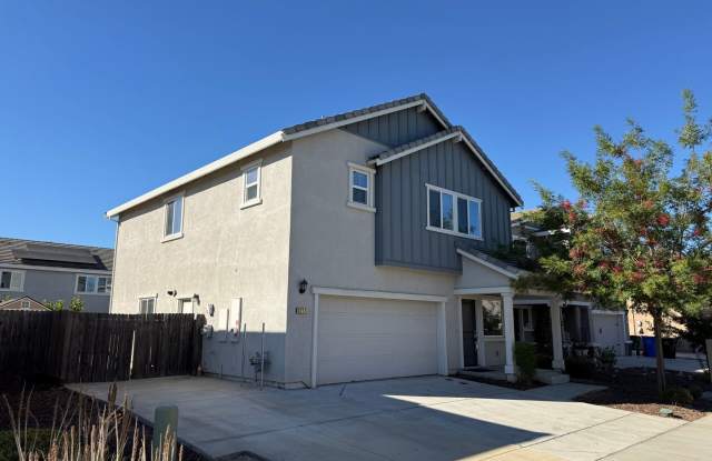 4 Bed| 3 Bath | 1811 SF | RV Access | Two Story | Tenant pays $175 monthly for WS&G Gallery 3
