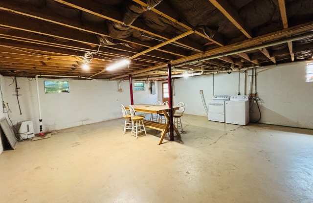 3 Bedroom, 2 Bath House Gallery 4