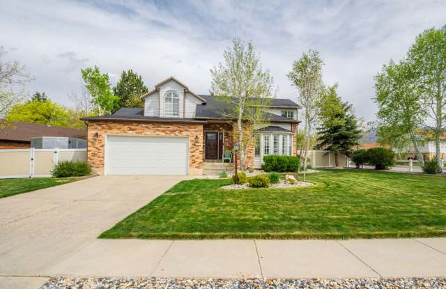 Spacious 5-Bedroom Home for Rent in Sandy, UT photos photos