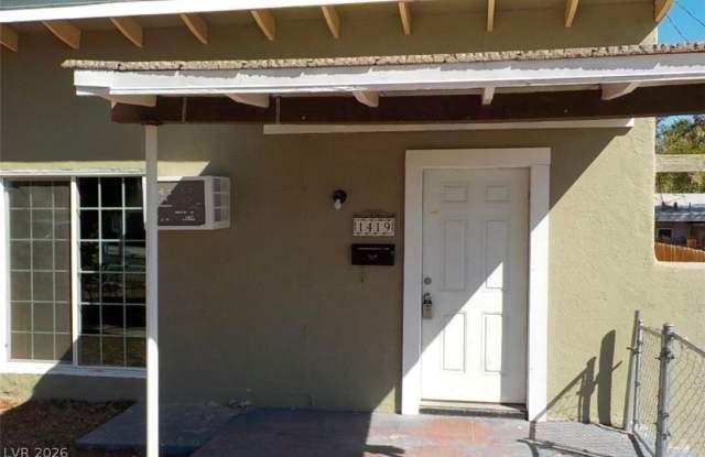 1417 Manzanita Way photos photos