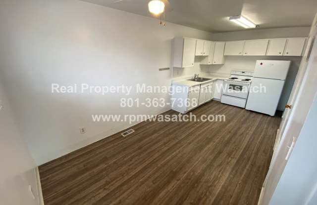 Come see This Charming 2 Bed 1.5 Bathroom Fourplex in Murray UT!! Gallery 3