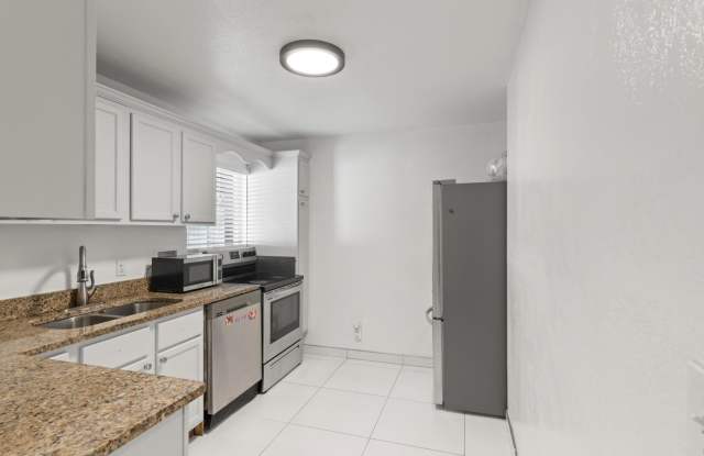 242 South Canosa Court - B Gallery 1