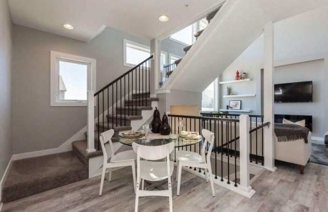 1409 Northeast Primrose Lane Gallery 4