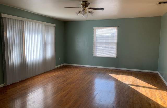 3 bed/2 ba house - Yuba City Gallery 3